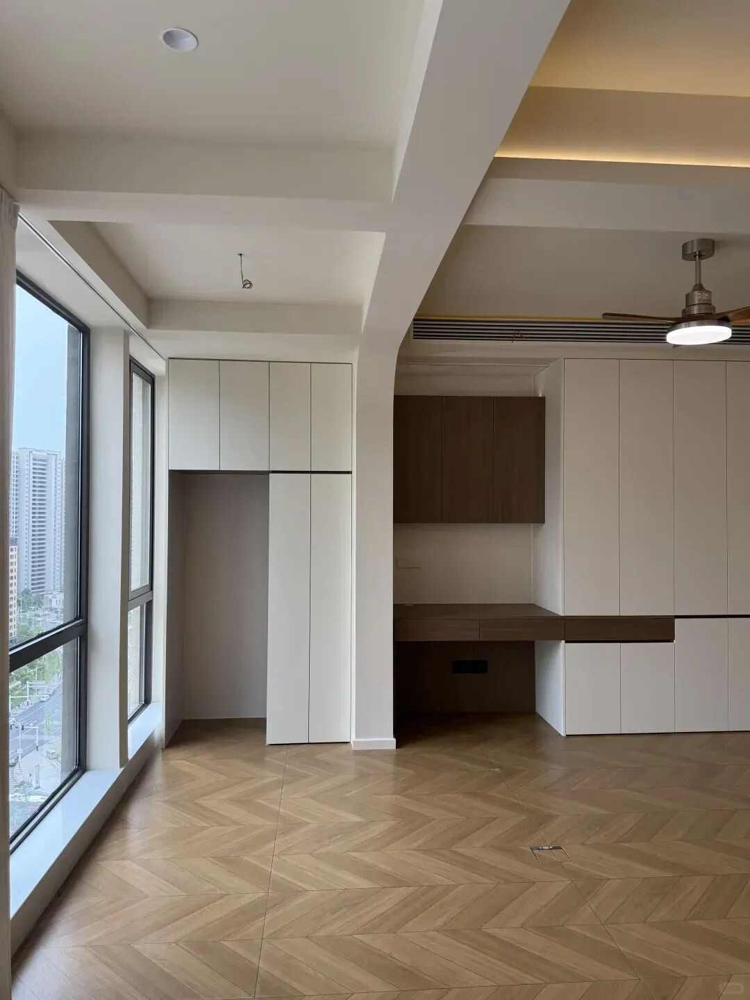 奶油中古风小户型改造设计,三居改两居开放式布局方案(图7) 中古风硬装结束 | 这一刻 家就有了雏形